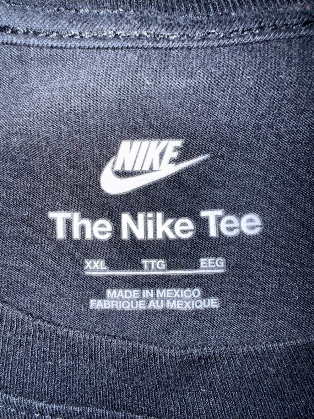 Men’s The Nike Tee - Picture 4 of 4
